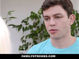 FamilyStrokes - scorching Step-Mom plumbed After exercise