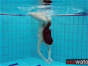 bouncy rump underwater Katrin