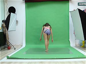gigantic funbags Nicole on the green screen opening up
